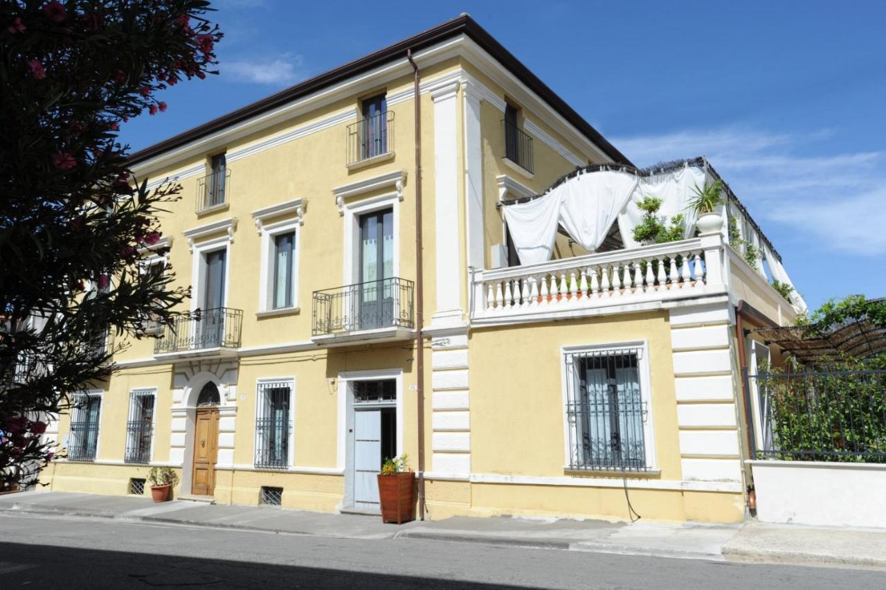 Bed and Breakfast Palazzo Scura Vaccarizzo Albanese Екстер'єр фото